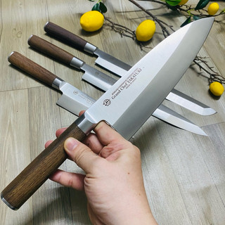 Dao phi lê sashimi - lọc xương Deba Nhật hiệu Takuyuki rất sắc bén, thép không rỉ, cán gỗ cầm tay, dễ sử dụng