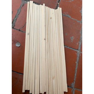 10 THANH GỖ THÔNG VUÔNG  1CM DÀI 80 CM làm mô hình, thủ công, đồ chơi, trang trí lồng chim làm DIY