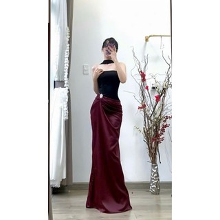 Đầm dạ hội thiết kế cup ngực choàng cổ phối đen trắng kèm tag cài tặng hoa tai