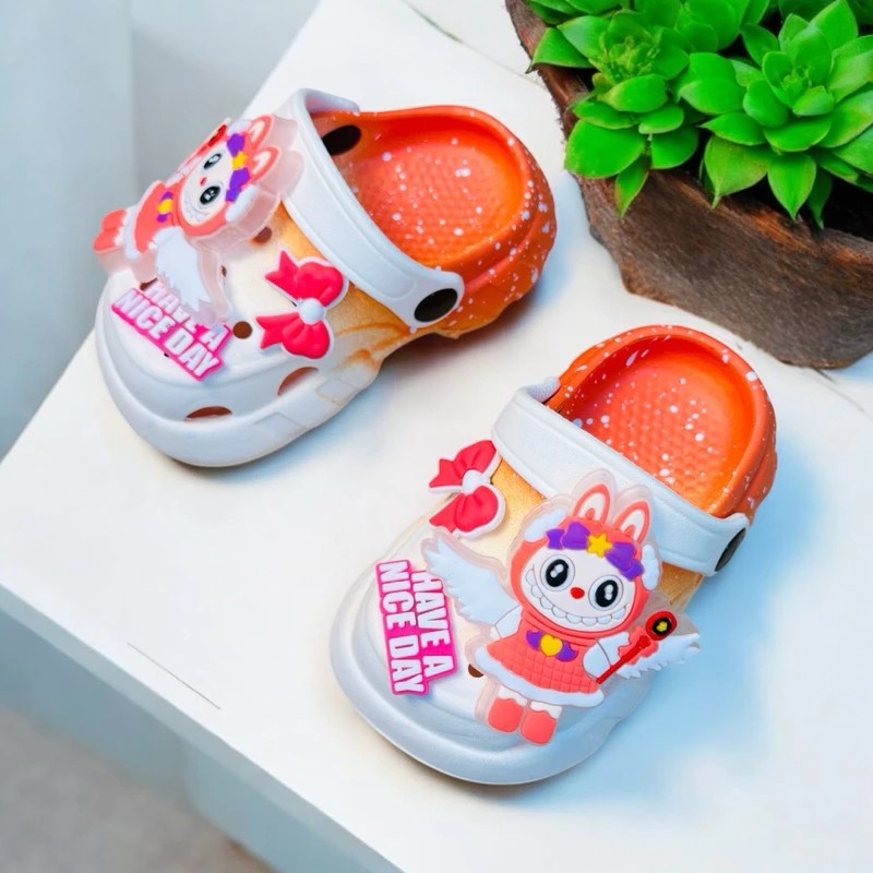 (CÓ ĐÈN) Dép Sục có quai sau LABUBU hoạt hình galaxy cho bé gái siêu dễ thương nhẹ mềm êm chân