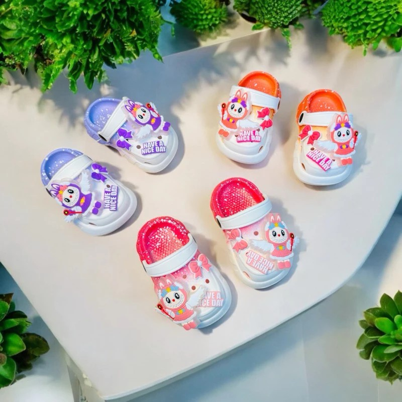 (CÓ ĐÈN) Dép Sục có quai sau LABUBU hoạt hình galaxy cho bé gái siêu dễ thương nhẹ mềm êm chân