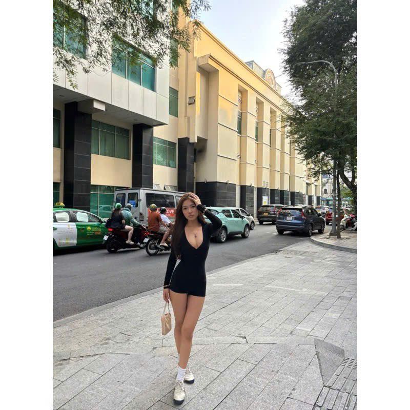 Jumsuit đùi ngắn, dài tay thời trang nữ mặc đi chơi đi biển chất thun cổ v ôm body sexy