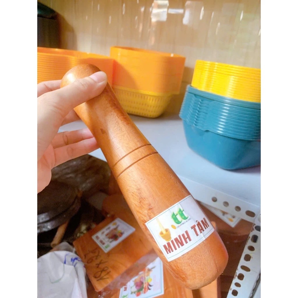 Dụng cụ giã tỏi ớt, giã tiêu, giã gia vị...- Chày gỗ giã tiêu, tỏi ớt thức ăn bằng gỗ có size lựa chọn sử dụng tiện lợi.