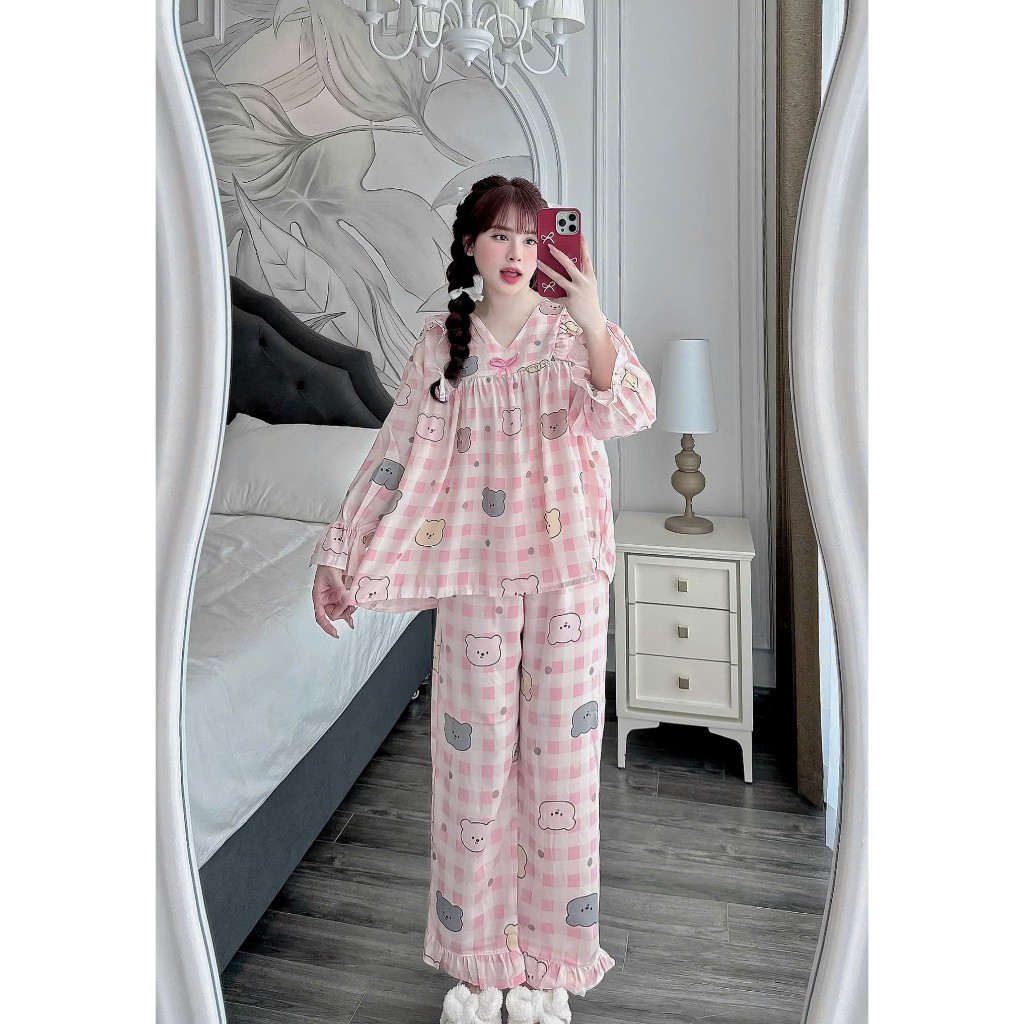 Cổ V gấu hồng