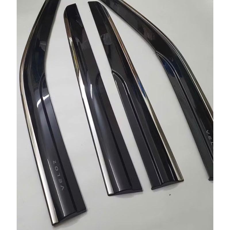 Vè che mưa xe Toyota Veloz 2022-2026 chỉ inox hàng cao cấp