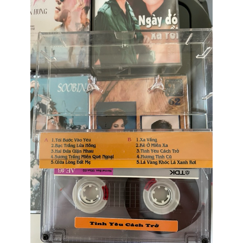 Băng Cassette Tình Yêu Cách Trở - Hương Lan, Chế Linh, Tuấn Vũ