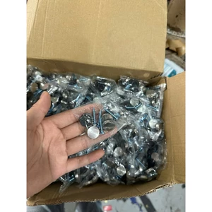 Bộ ốc nắp chụp inox gồm 4 con + vít, ốc bắt cách tường mũ 2cm