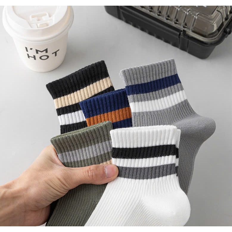 Vớ Tất cotton cổ lửng kẻ Nam Nữ phong cách trẻ trung, năng động.