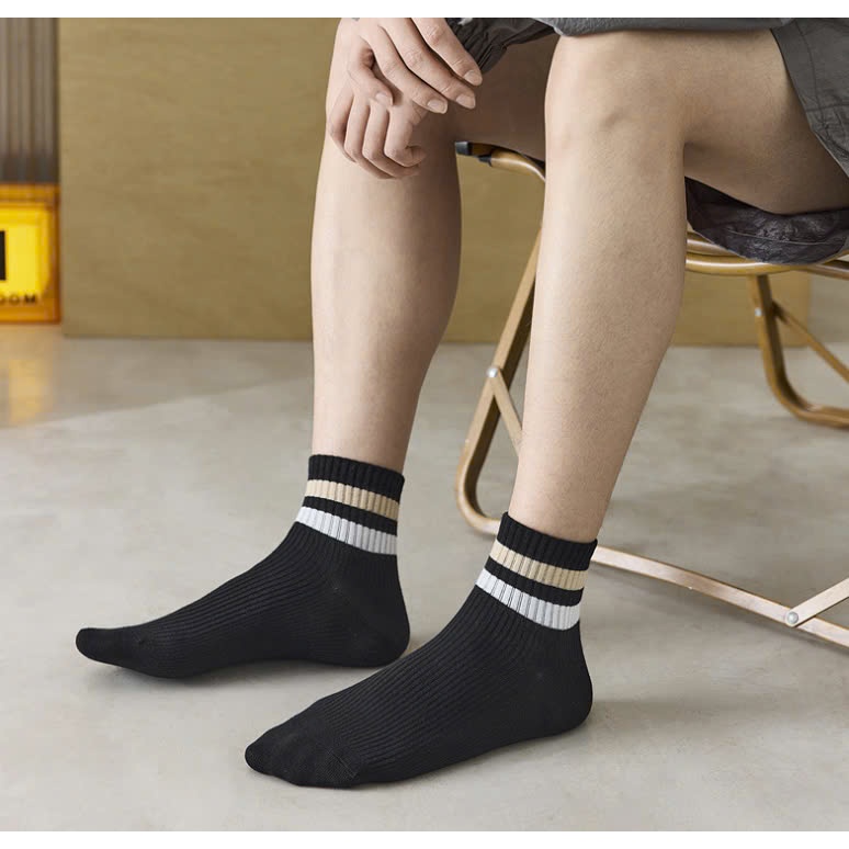 Vớ Tất cotton cổ lửng kẻ Nam Nữ phong cách trẻ trung, năng động.