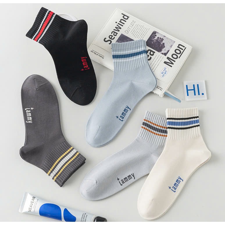 Vớ Tất cotton cổ lửng sọc ngang Nam Nữ phong trẻ trung, năng động.
