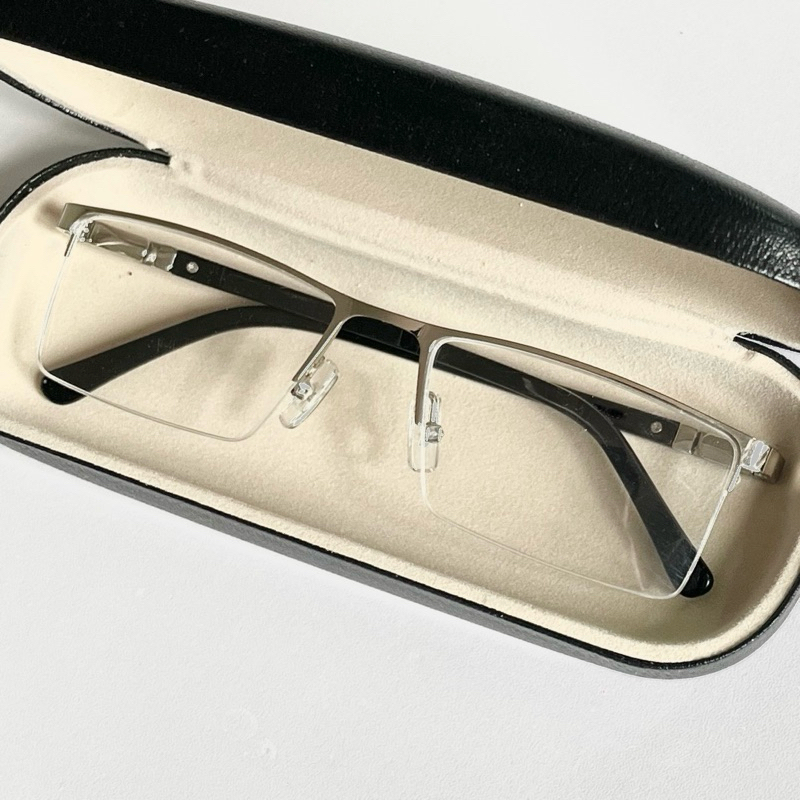 Expédition rapide et sécurisée de lunettes de Hanoï vers l'Allemagne
