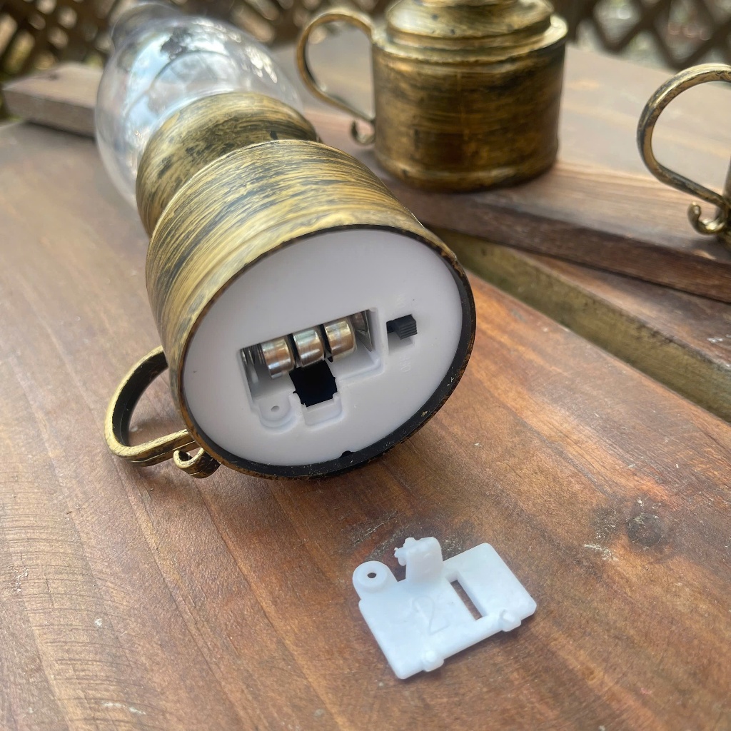 ĐÈN DẦU PIN, ĐÈN DẦU PHONG CÁCH RETRO ,ĐÈN NGỦ ĐÈN TRANG TRÍ TIỆC PARTY DÃ NGOẠI NGOÀI TRỜI | BigBuy360 - bigbuy360.vn