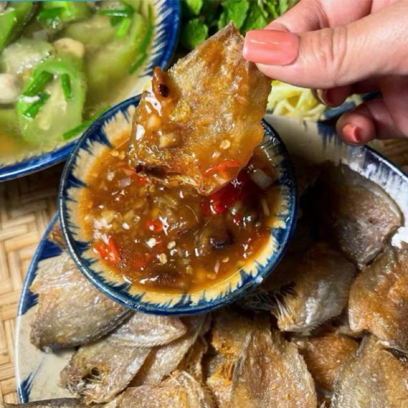 Khô Cá Sặc Bướm  Vị Lạc Vừa Ăn Cá Đồng 100% tự nhiên ( tui hut chan khong 500gram )