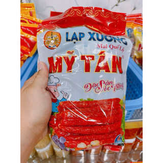 Lạp xưởng khô mỹ tân gói 1kg giá bình dân nhưng lạp có thương hiệu lâu đời tại sóc trăng.