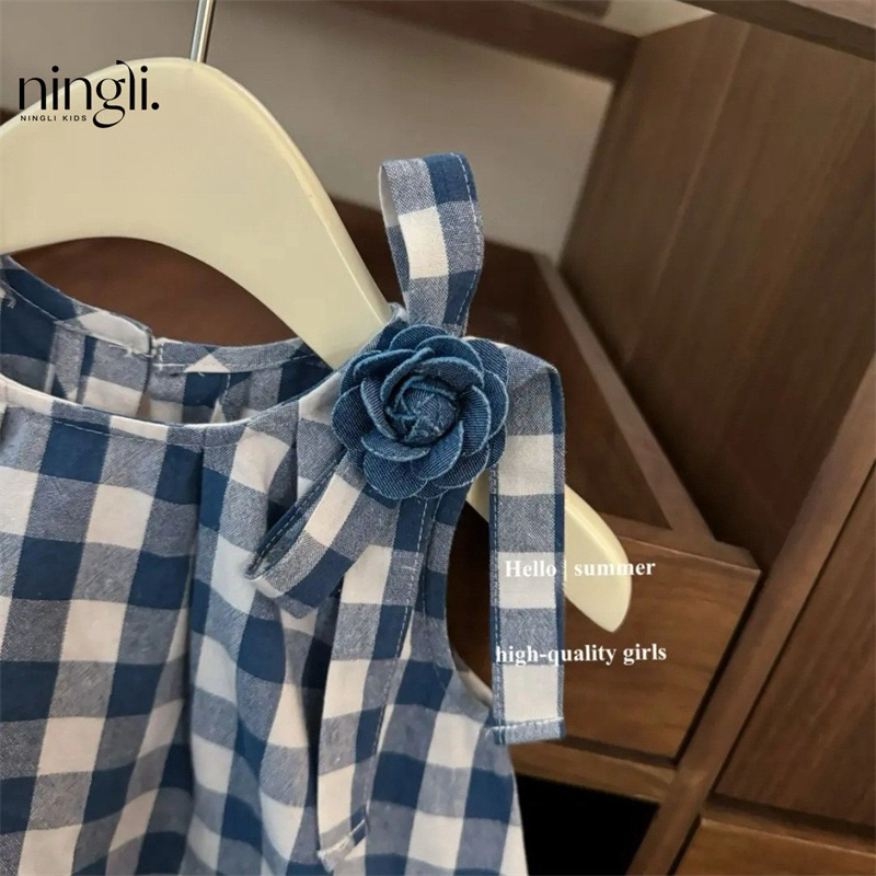 (Order) Váy sát nách caro xanh kèm hoa bên vai phong cách Hàn Quốc dành cho bé gái