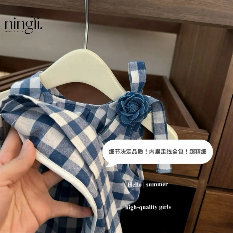 (Order) Váy sát nách caro xanh kèm hoa bên vai phong cách Hàn Quốc dành cho bé gái