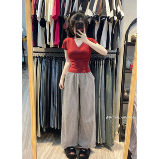 Set bộ áo babytee cổ tim đỏ đô mix quần kẻ dọc