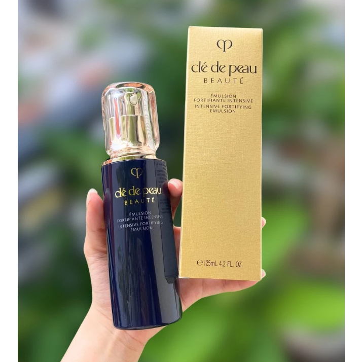 Sữa Dưỡng Clé de Peau Beauté Intensive/Protective Fortifying