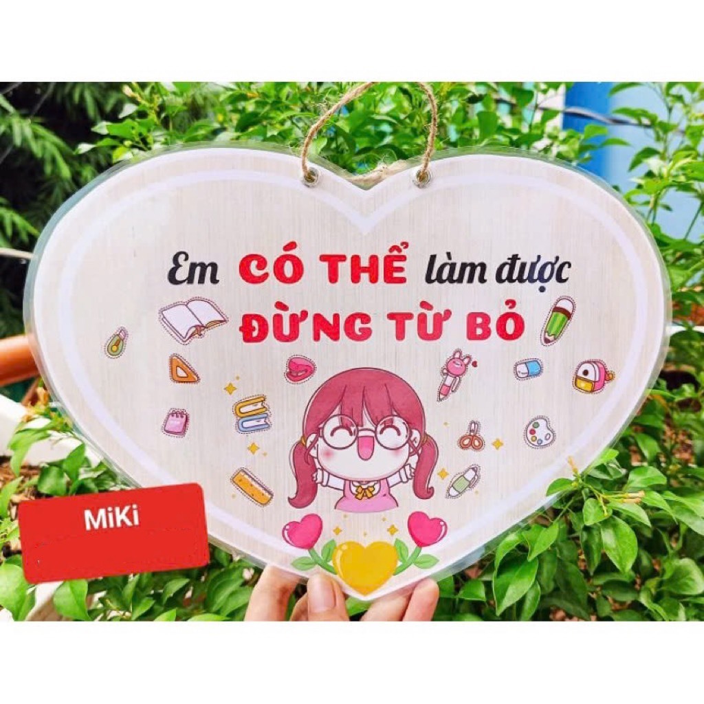 Bảng treo cửa lớp sẵn dây treo trang trí lớp