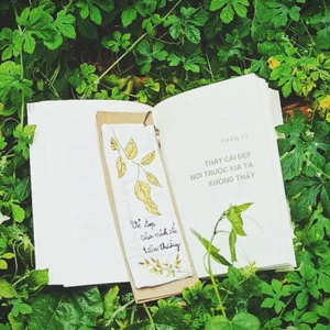 Bookmark Thêu Tay - Vẻ Đẹp Của Cảnh Sắc Tầm Thường | Meraki Handmade