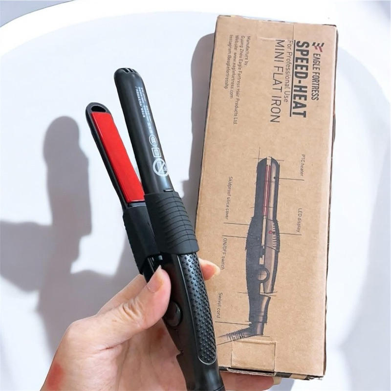 Máy duỗi tóc chuyên nghiệp FBT mini. Công nghệ speed heat, nhiệt nóng nhanh.