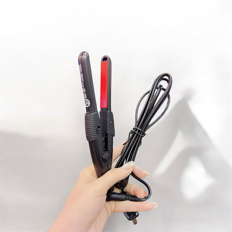 Máy duỗi tóc chuyên nghiệp FBT mini. Công nghệ speed heat, nhiệt nóng nhanh.