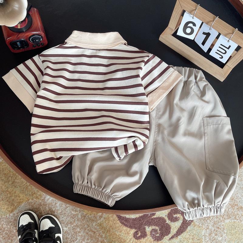 (Hàng QCCC) Bộ quần áo QC áo polo kẻ nâu cotton mịn kèm quần vải gió bo gấu mềm mát cho bé đi chơi đi học gồm áo và quần