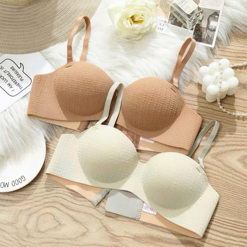 Áo lót đúc nhăn cúp ngang ,đệm bàn tay 2cm mẫu mới 0054