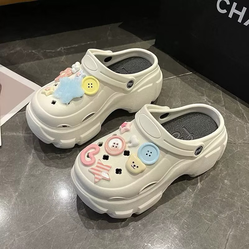Dép sục nữ chống trơn đi êm tặng kèm sticker cute phù hợp đi học đi chơi, dép sục lỗ xinh | BigBuy360 - bigbuy360.vn