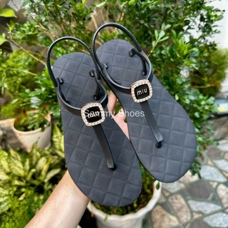 GIÀY SANDAL QUAI HẬU NỮ ĐẾ CAO SU GẮN CHARM MIU ĐEN LẤP LÁNH CÁ TÍNH SANG CHẢNH DỄ DÀNG PHỐI ĐỒ THỜI TRANG