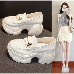 Giày đế bánh mỳ trẻ trung cá tính (cao 8 cm)