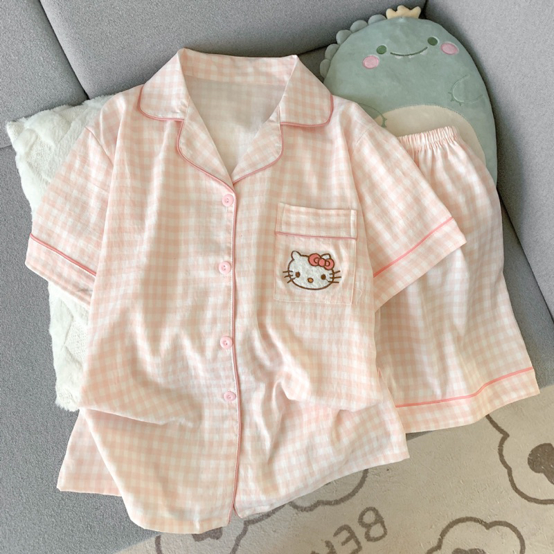 TN kitty caro hồng