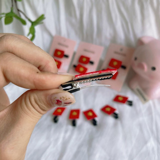 [HOẢ TỐC] Set 02 kẹp hình lá cờ Tổ Quốc chào mừng ngày Lễ Quốc Khánh/ các dịp lễ lớn của Đất Nước