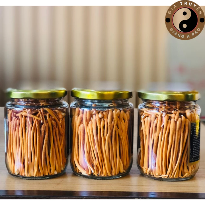 Nấm đông trùng hạ thảo sấy khô thăng hoa Huy Cương (10g) loại 1 sợi đẹp. Đông trùng hạ thảo ngâm rượu, mật ong, pha trà