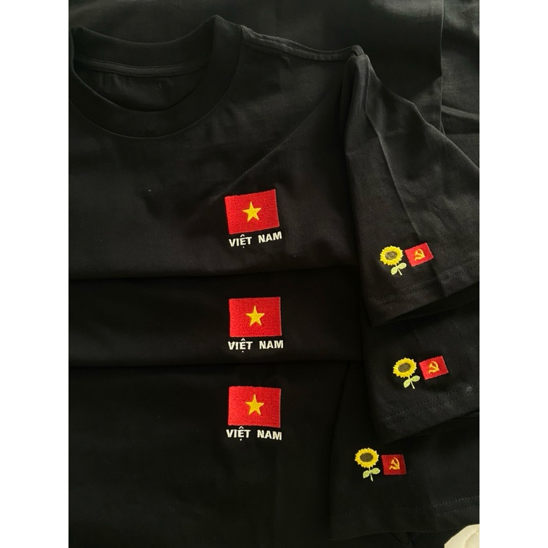 Áo phông unisex cao cấp thêu họa tiết LÁ CỜ VIỆT NAM VÀ CÂY HOA HƯỚNG DƯƠNG chất liệu cotton thoáng mát co giãn tb215t