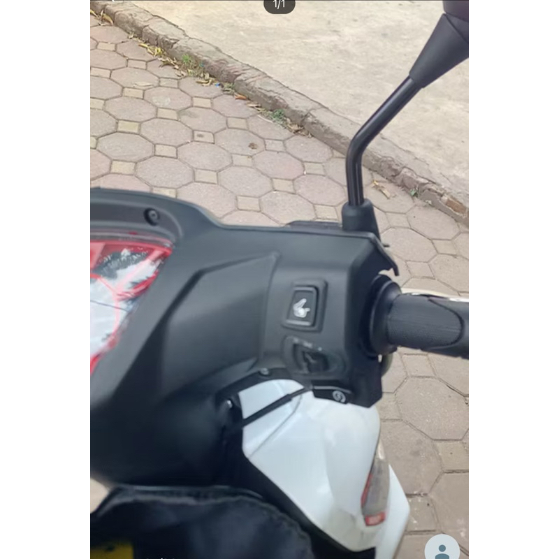 Công tắc mở yên xe