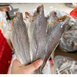 Khô cá đù mặn cà mau size 15 - 20 con/1kg có nhiều phân hệ cho cả nhà mua tiện lợi.