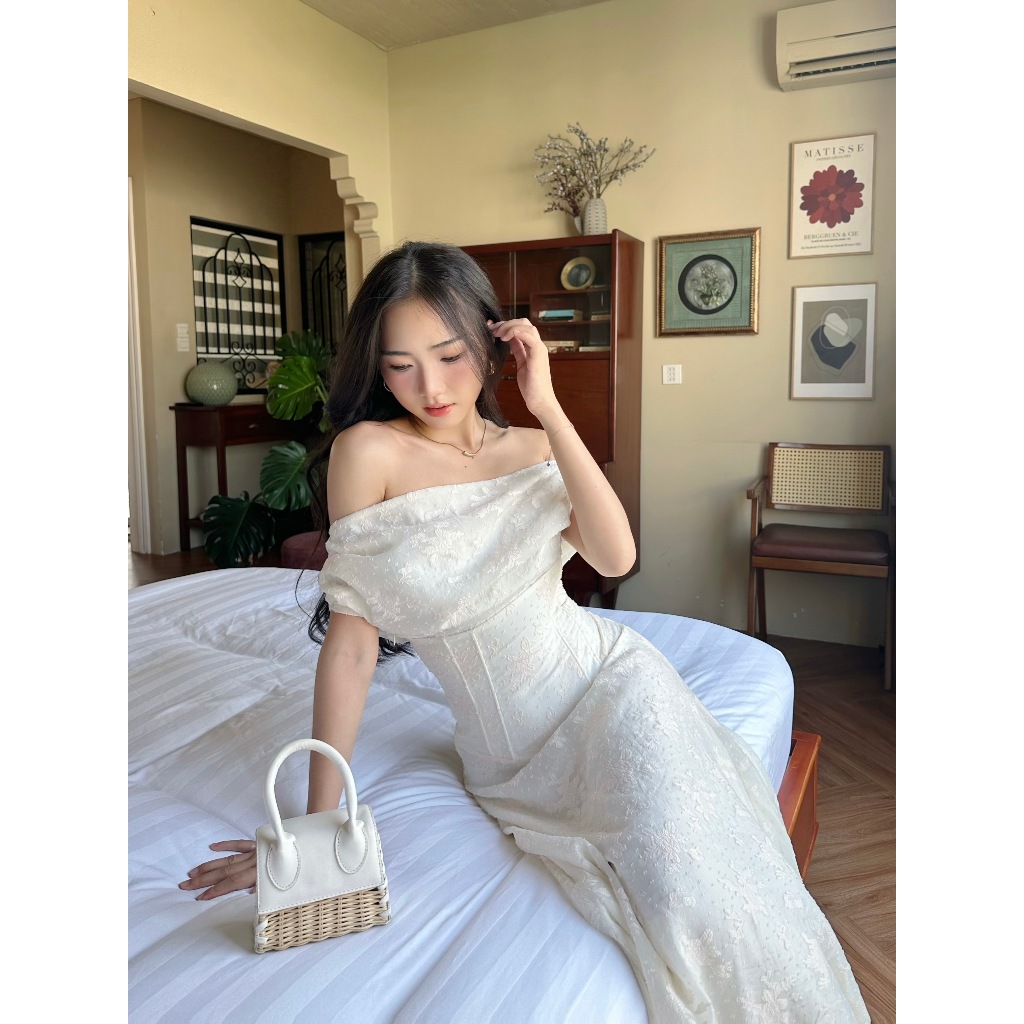 Ảnh Đầm Nữ Trễ Vai Dáng Dài Họa Tiết Nổi Nữ Tính Dịu Dàng - DANNA DRESS - GOÛT DE JUN 3