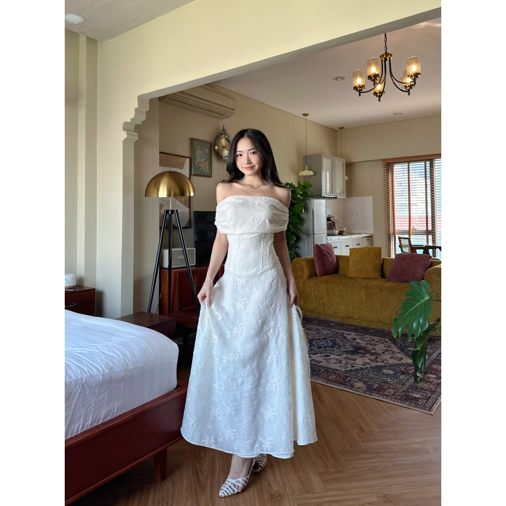 Ảnh Đầm Nữ Trễ Vai Dáng Dài Họa Tiết Nổi Nữ Tính Dịu Dàng - DANNA DRESS - GOÛT DE JUN 1