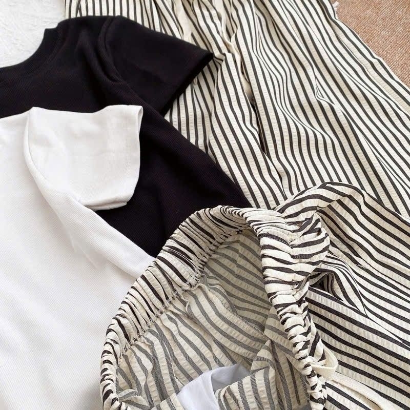 Tổng hợp các Sét Bộ Quần Đũi Xốp Kẻ Sọc Vằn + Mix Áo Thun Tăm Croptop trơn  Dáng Ngắn