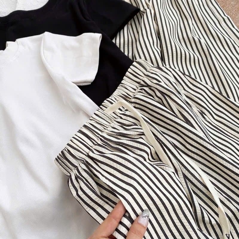 Tổng hợp các Sét Bộ Quần Đũi Xốp Kẻ Sọc Vằn + Mix Áo Thun Tăm Croptop trơn  Dáng Ngắn