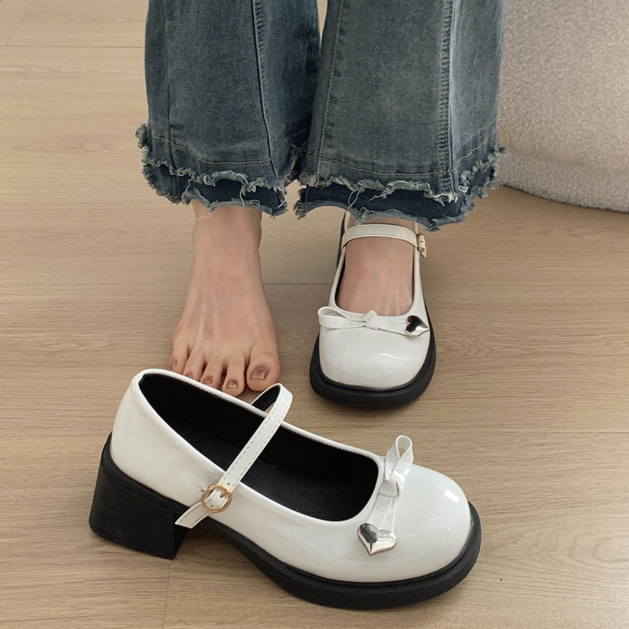🔥Còn hàng🔥Giày búp bê nữ 5 phân,Giày đốc nơ trái tim da bóng gót 5cm,trắng đen và nâu(cỡ 35-40)