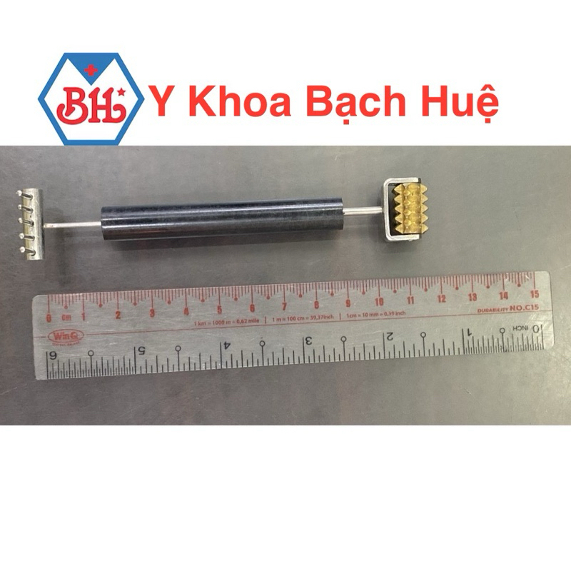 Cây lăn diện chẩn 2 đầu nhỏ dài 12 cm.