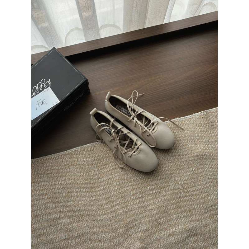 [mới về ạ] Giày ballet nữ Lace-up Quilting Flats thắt dây phong cách thể thao QCCC 2025