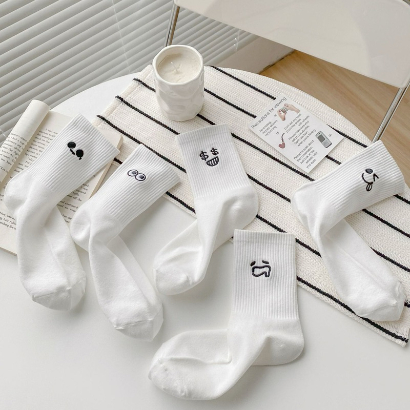 Tất Vớ Nam Nữ Cổ Cao Tone Trung Tính Thêu Hình Ngộ Nghĩnh Dễ Thương Phong Cách Hàn Quốc Chất Cotton Mềm Mại Thoáng Mát