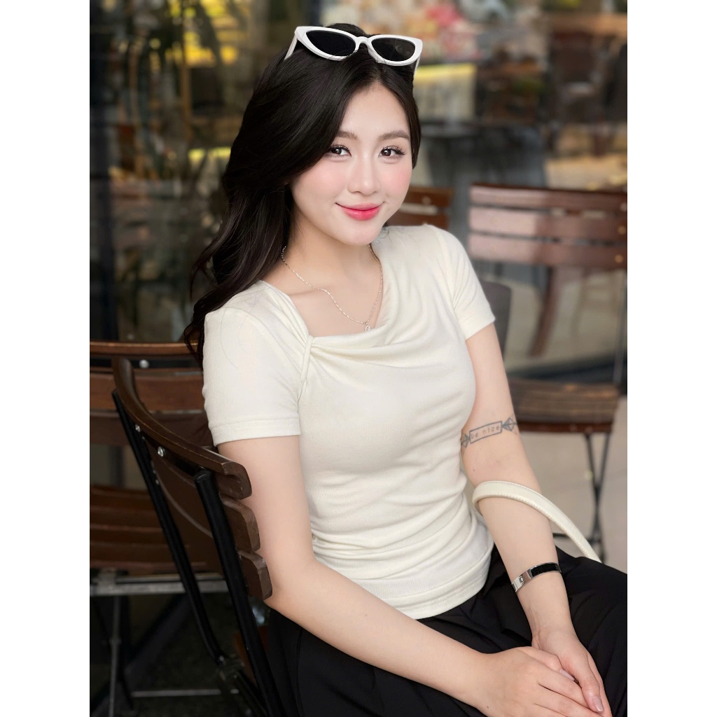 Ảnh Áo Thun Nữ Công Sở Nơ Vai Nhún Sườn Thiết Kế Thanh Lịch 275 | Áo Phông Dáng Ôm Mặc Đi Làm, Đi Chơi 2