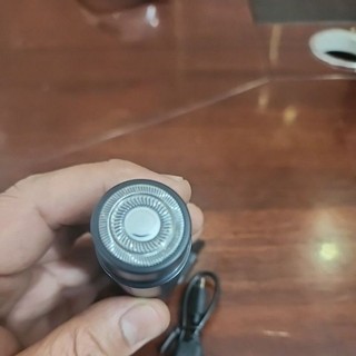 Máy cạo râu dùng pin giá siêu rẻ, sài quá ok.
