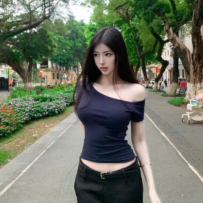 Áo Trễ Vai Ngắn Tay  Chất Thun Dày Dặn Thiết Kế Lệch Vai Ôm Sát Body Sexy Phong Cách Hàn Quốc | BigBuy360 - bigbuy360.vn