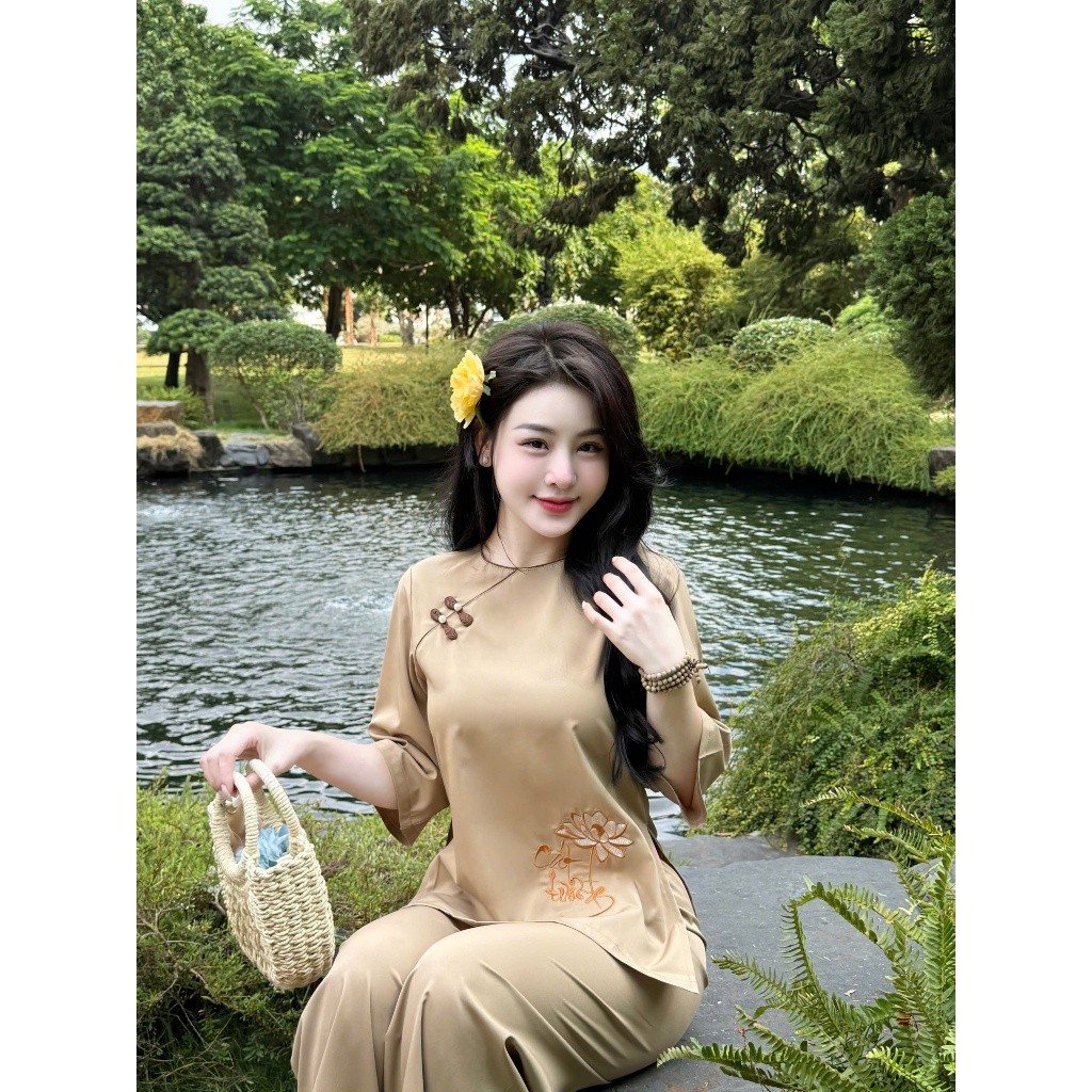 Bộ đồ đi chùa cổ tròn thêu Cát tường lụa nhuyễn mềm Pháp phục lễ chùa tay lỡ khuy tết Đồ lam đi lễ mềm mát Thanh lịch
