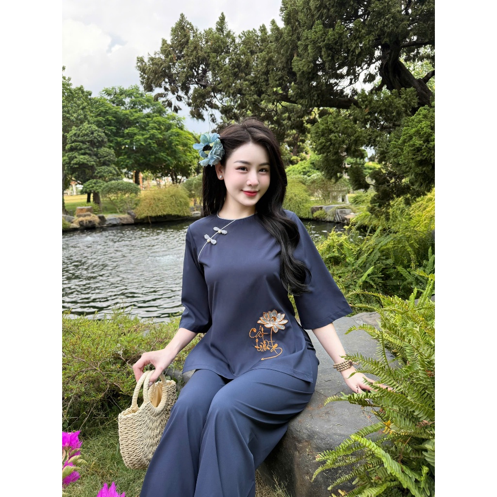 Bộ đồ đi chùa cổ tròn thêu Cát tường lụa nhuyễn mềm Pháp phục lễ chùa tay lỡ khuy tết Đồ lam đi lễ mềm mát Thanh lịch